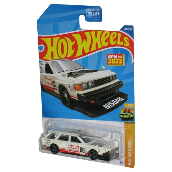 Hot Wheels HW Wagons 4/5 (2022) White Nissan Maxima Drift Car 214/250
