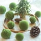 thumbnail image 5 of Juego de 12 adornos navideños flocados | Bolas de terciopelo para árbol de Navidad de 6 cm con cierres metálicos | Decoración navideña vintage para árbol, hogar y chimenea, 5 of 5