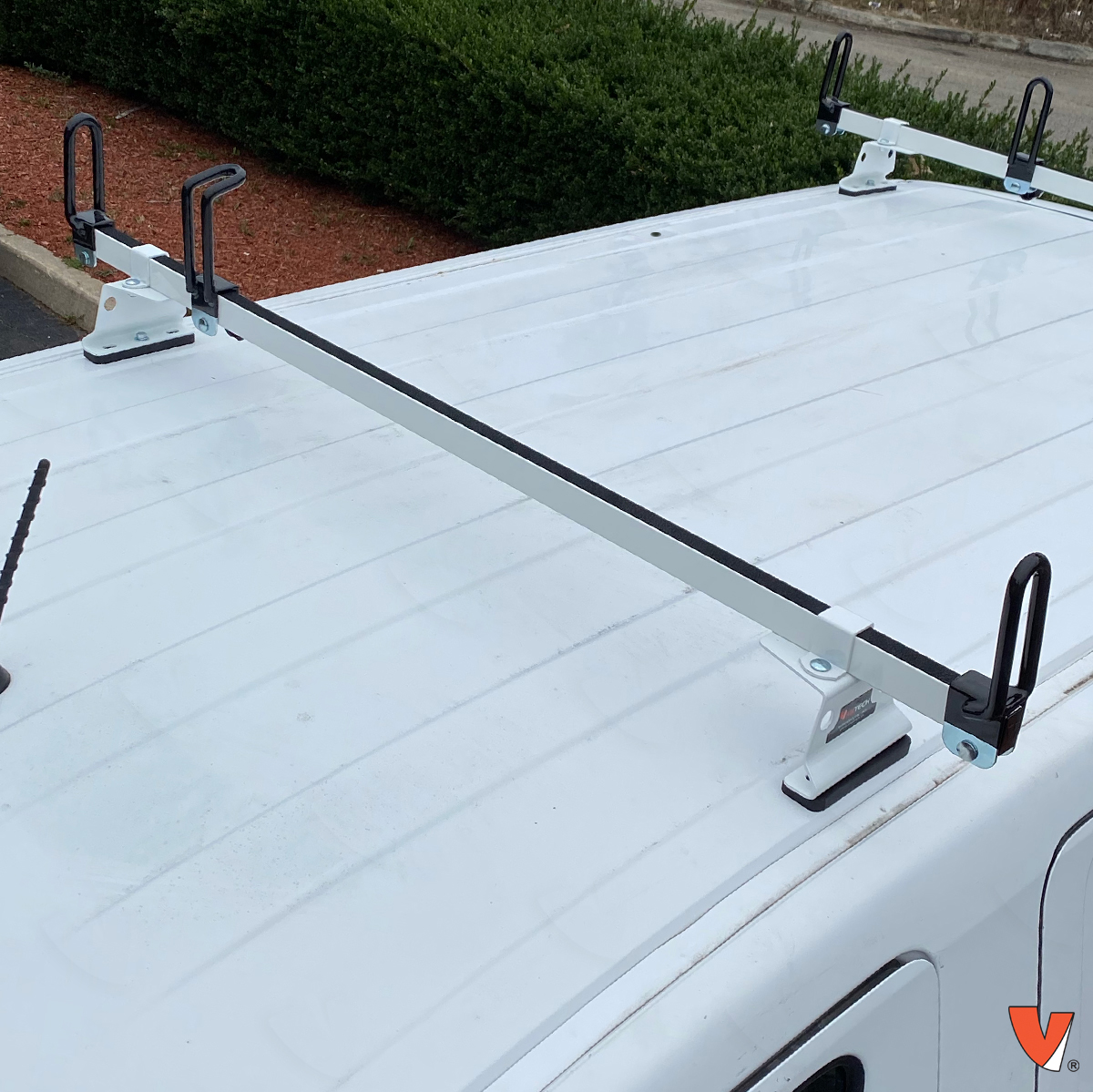 Vantech Heavy Duty 2 Bar Ladder Roof Rack Fits: Nissan NV200 2013-on (White)