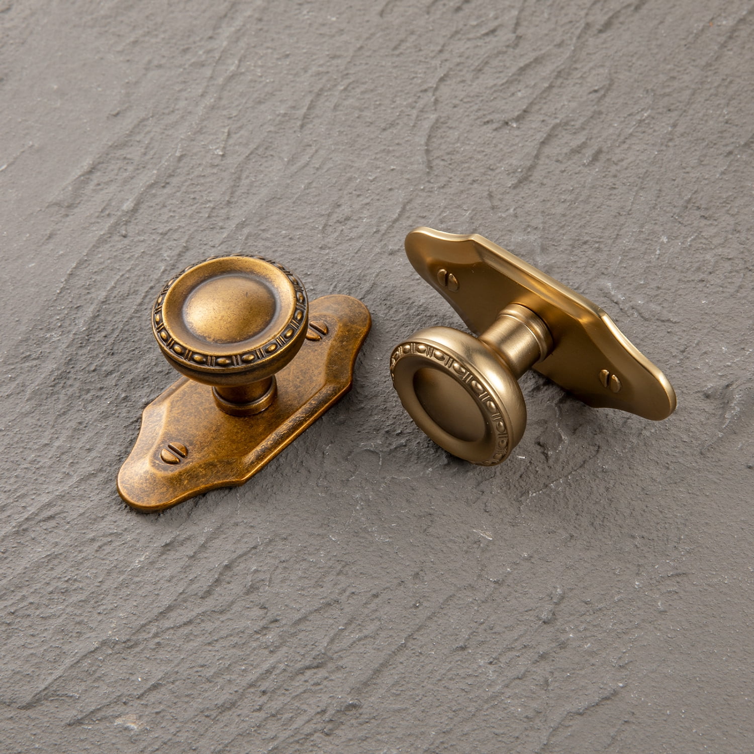 Goo-Ki 12 Pack Antique Brass Cabinet Knobs with Backplate for Drawer Cupboard, Vintage Bronze 1.3" Dia Drawer Knob Pulls Handle Zinc Alloy Hardware