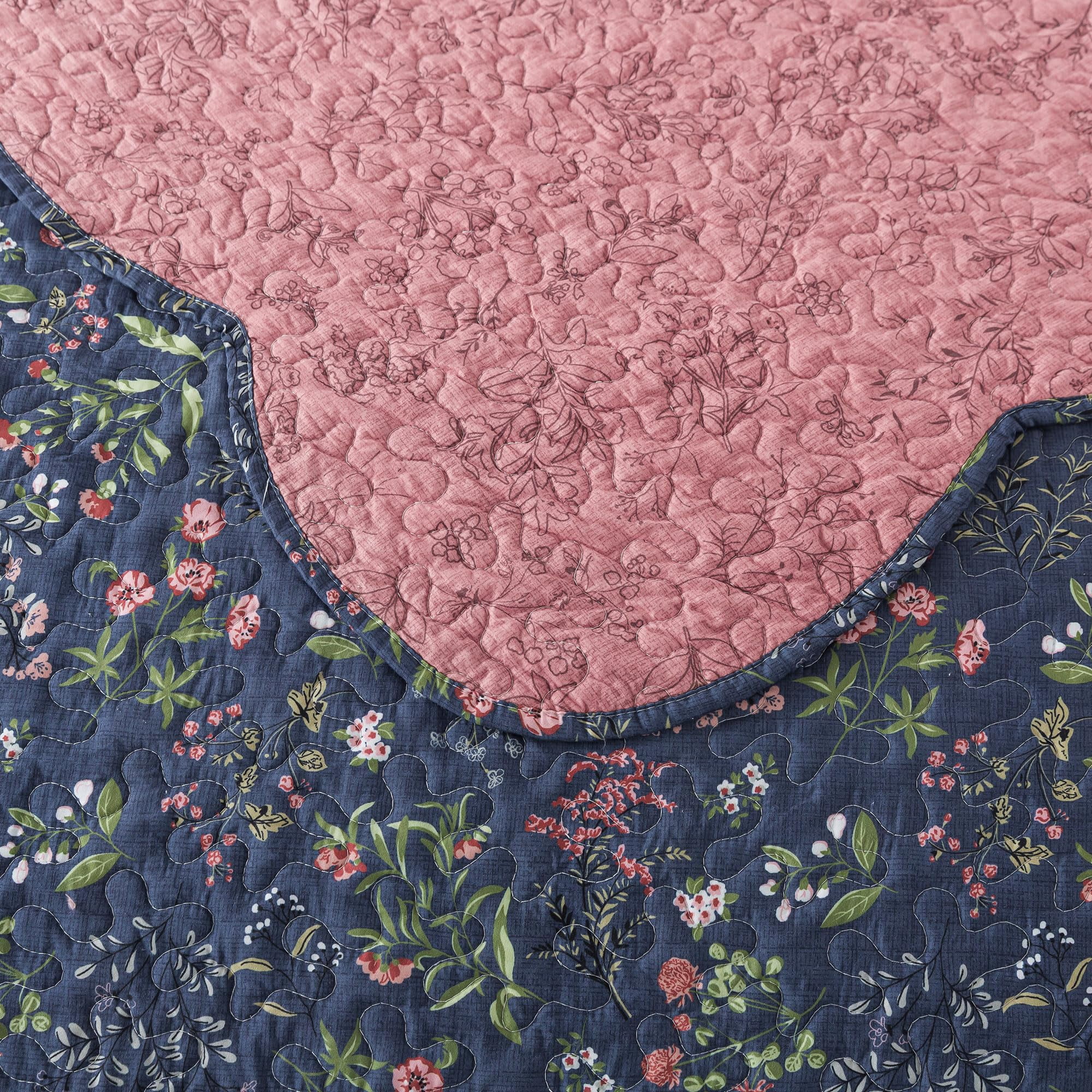 NEWLAKE 3-Piece Floral Microfiber Quilt Set Lightweight Bedding Set with Shams for All Season, Blue and Red Quilt, King Size