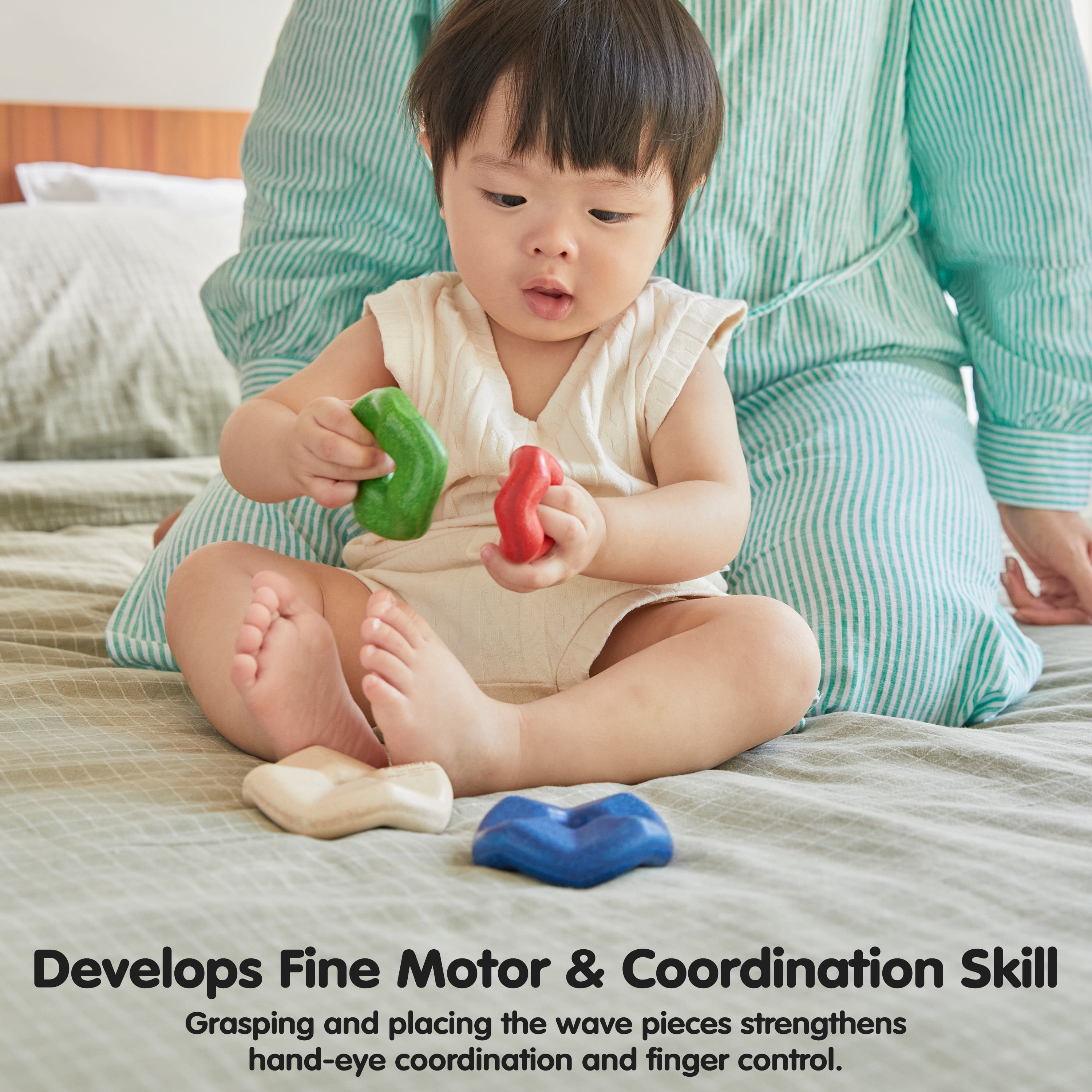 PlanToys® Wooden Wave Stacker | Montessori Stacking Toy for Imaginative Play, Fine Motor Skills and Coordination | Eco Friendly Baby Toy for Sensory and Problem Solving Development