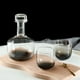 thumbnail image 1 of Un vaso de cristal para whisky Un juego de traje Un juego de traje de whisky de rayas ahumadas, 1 of 6
