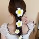 thumbnail image 5 of Clips laterales para el cabello de flores amarillas, horquilla de pétalos de plástico, pinzas para el cabello de Metal dulce a la moda, accesorios para el cabello para vacaciones en la playa, regalos, 5 of 5
