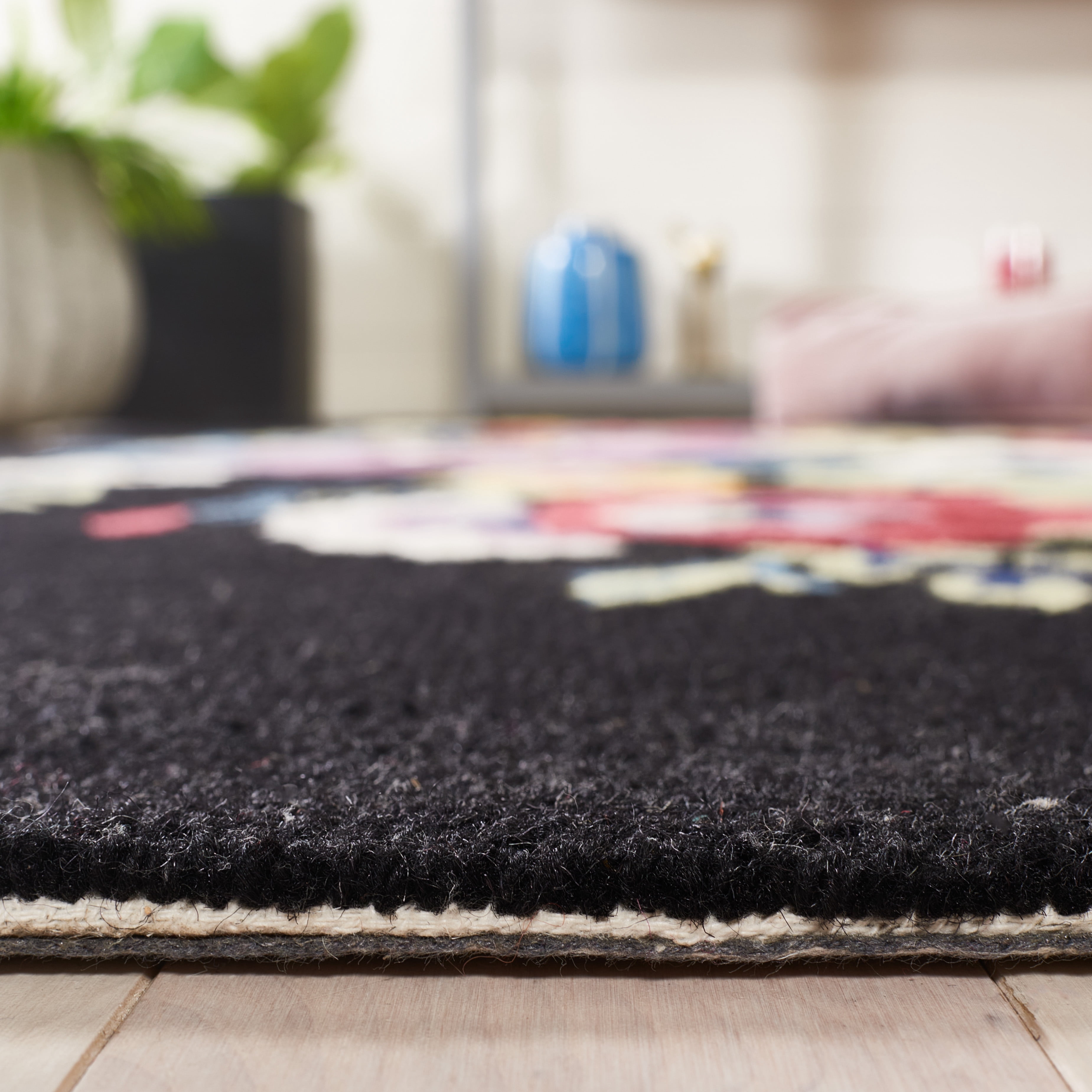 Safavieh Chelsea Ainsley Floral Area Rug, Black/Rose, 8' x 10'