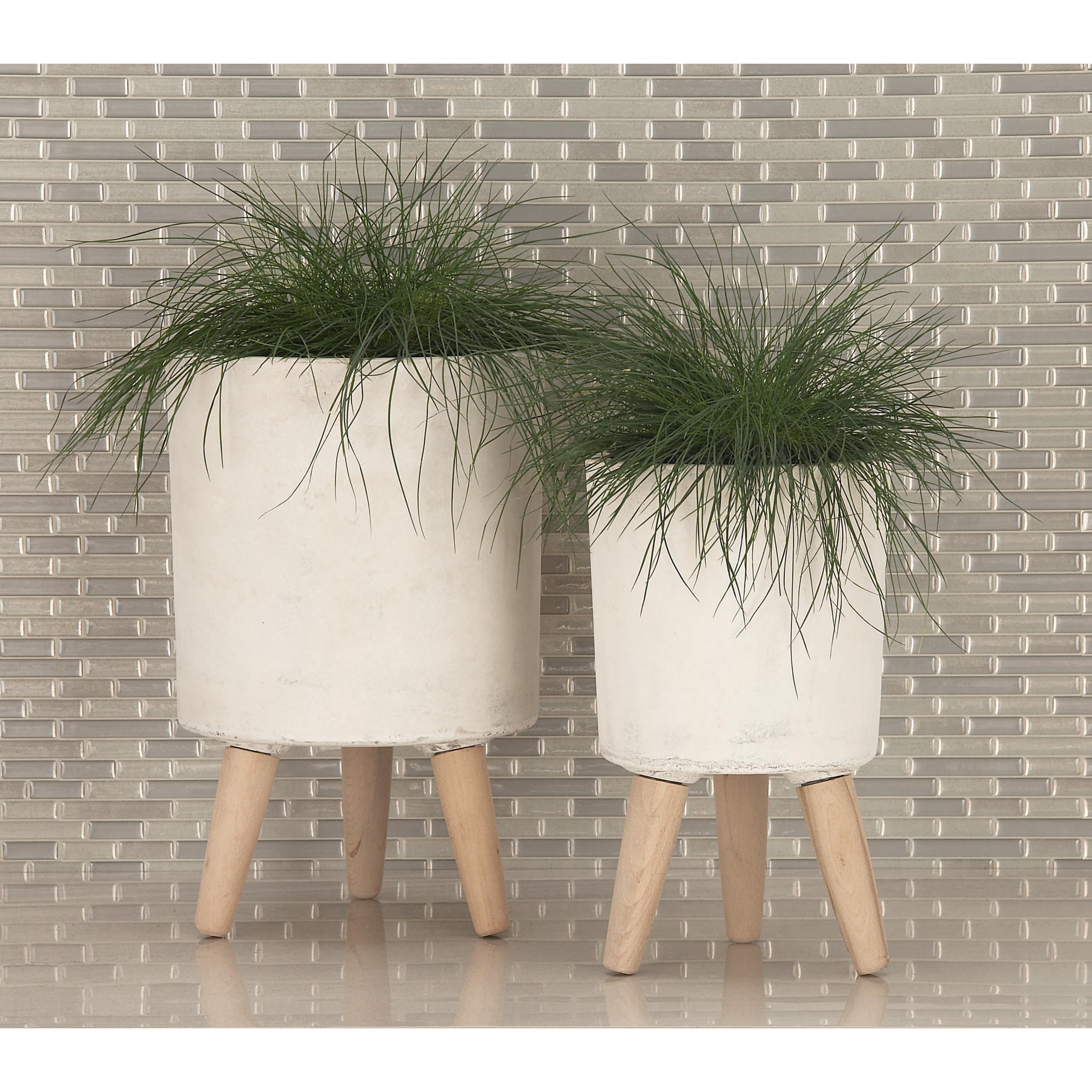 DecMode 12", 15", 17"H White Fiberclay Ceramic Planter with Wood Legs (3 Count)