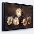thumbnail image 1 of Designart - Roses Sauvages dans un Style de Peinture Ancienne - Impression sur Toile Encadrée Art Floral, 1 of 4