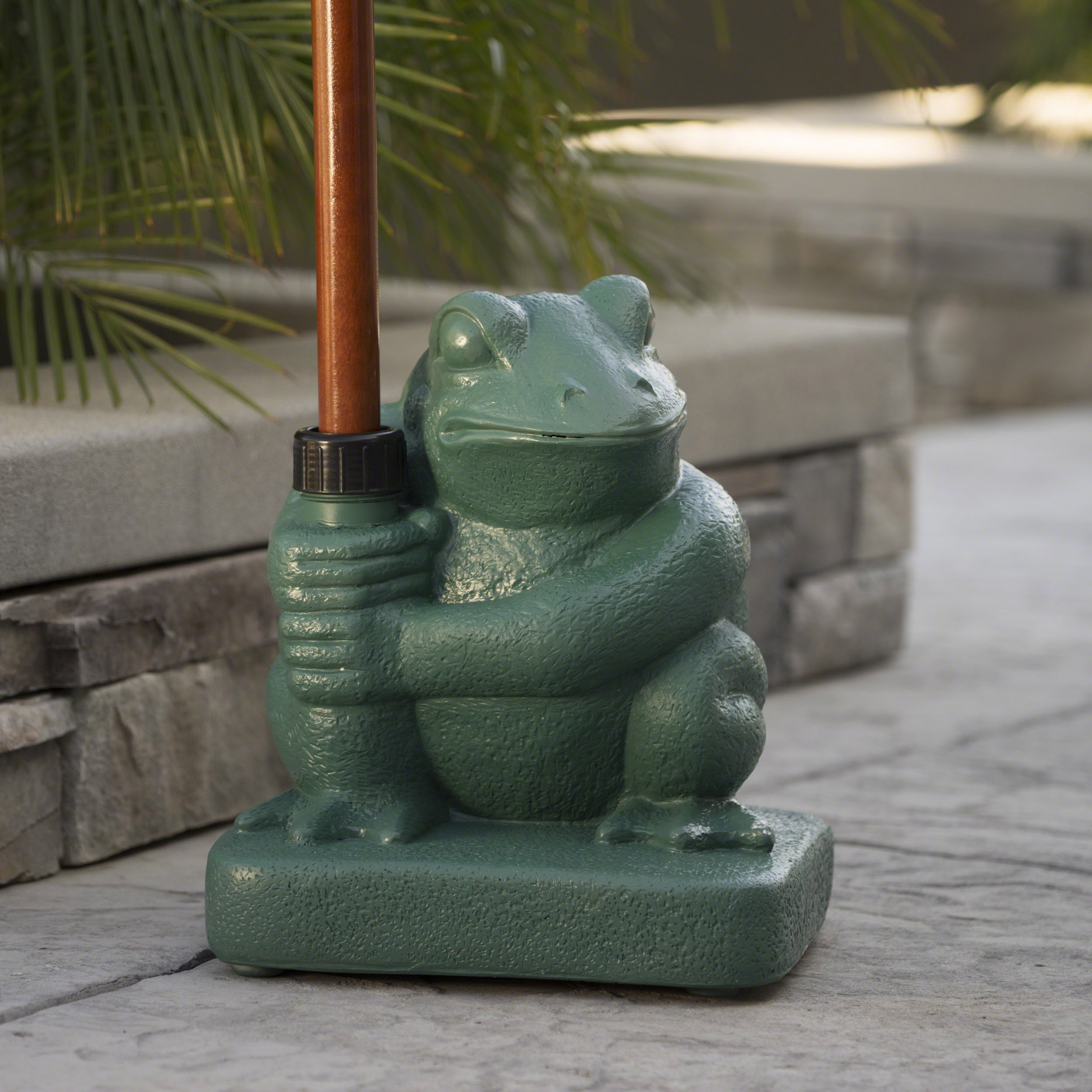 frog with umbrella garden statue