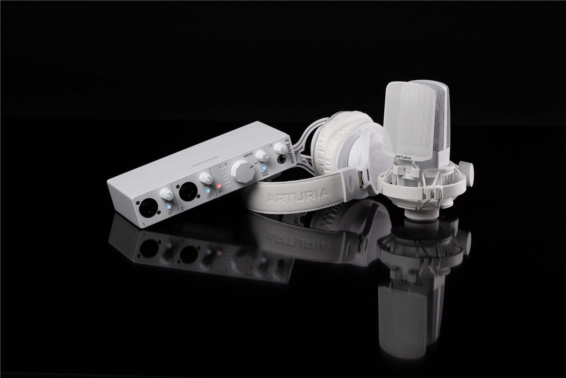 Arturia MiniFuse Recording Starter Pack (White) with Stand and Cables