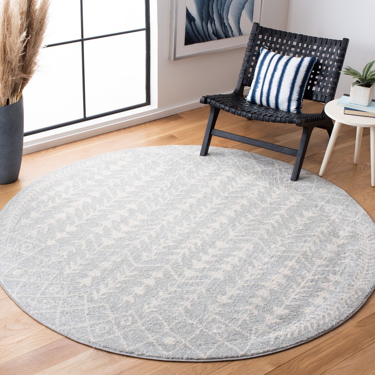 SAFAVIEH Tulum Goddard Moroccan Geometric Area Rug, 6'7" x 6'7" Round, Light Grey/Ivory