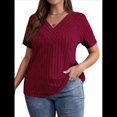 thumbnail image 2 of Camisa Informal de Corta con Cuello en V Cruzado, Color Liso, con Perforaciones y Diseño Cepillado para Mujer, Talla Grande Vino Tinto 4XL, 2 of 7
