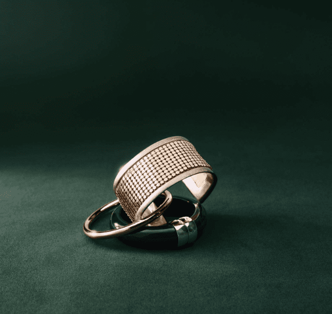 Scenario Women's Hinged Resin Bangle Bracelet