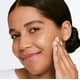 thumbnail image 4 of Crema hidratante con color Clinique Moisture Surge Sheertint SPF 25, 4 of 6