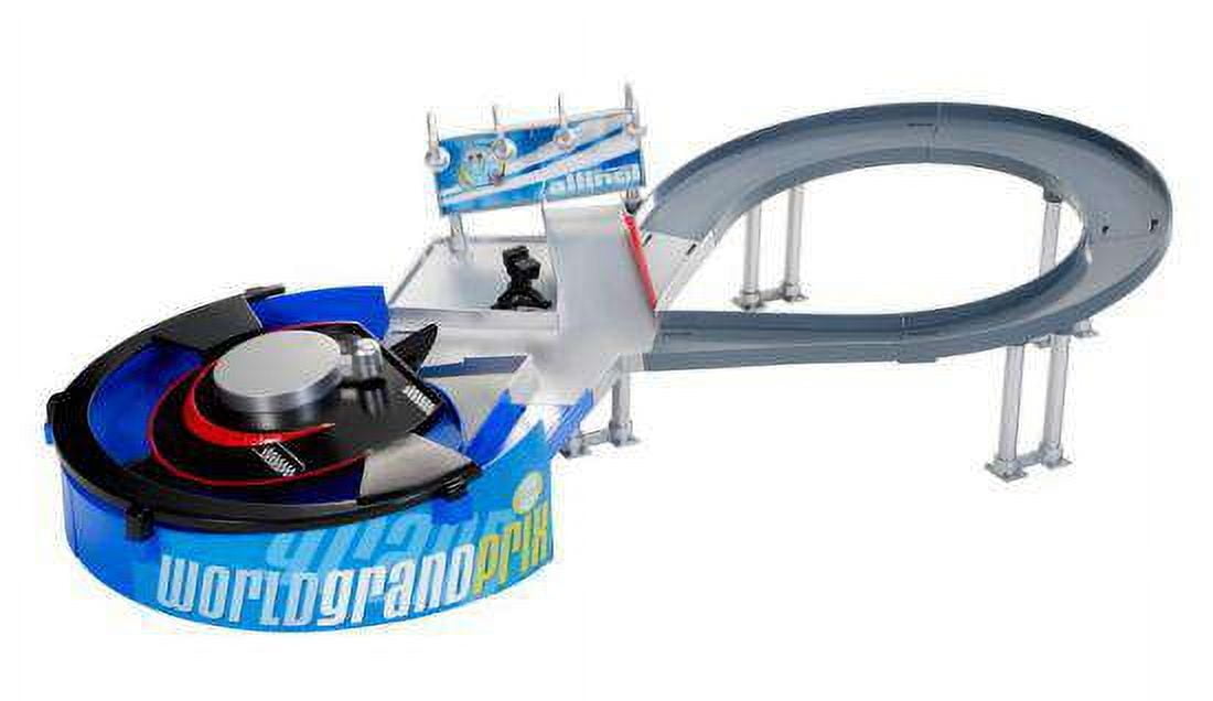 Disney / Pixar Cars Cars 2 Photo Finish Raceway Diecast Car
