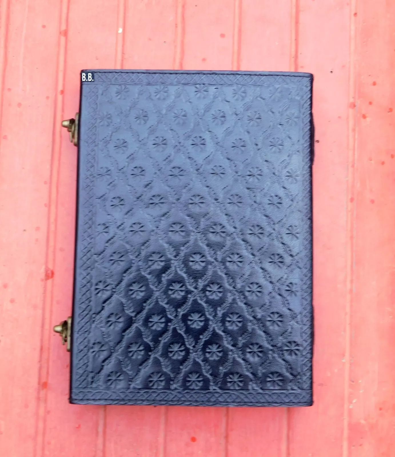 Handcrafted Embossed Vintage Design Leather Bound Journal Diary Healing Obsidian Stone Blank Notebook For Men & Women