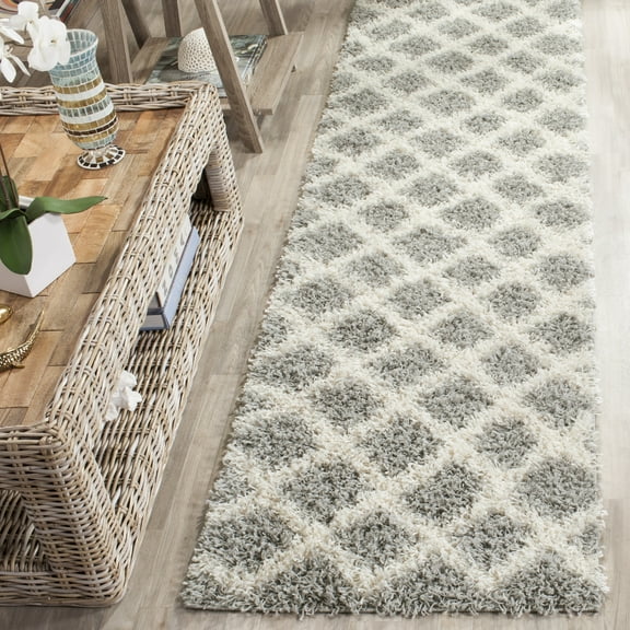 SAFAVIEH Dallas Jerrie Geometric Shag Runner Rug, Grey/Ivory, 2'3" x 6'