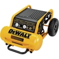 thumbnail image 3 of Compresor de aire DEWALT D55146, 4.5 galones, 225 PSI, transporte de mano, 3 of 8