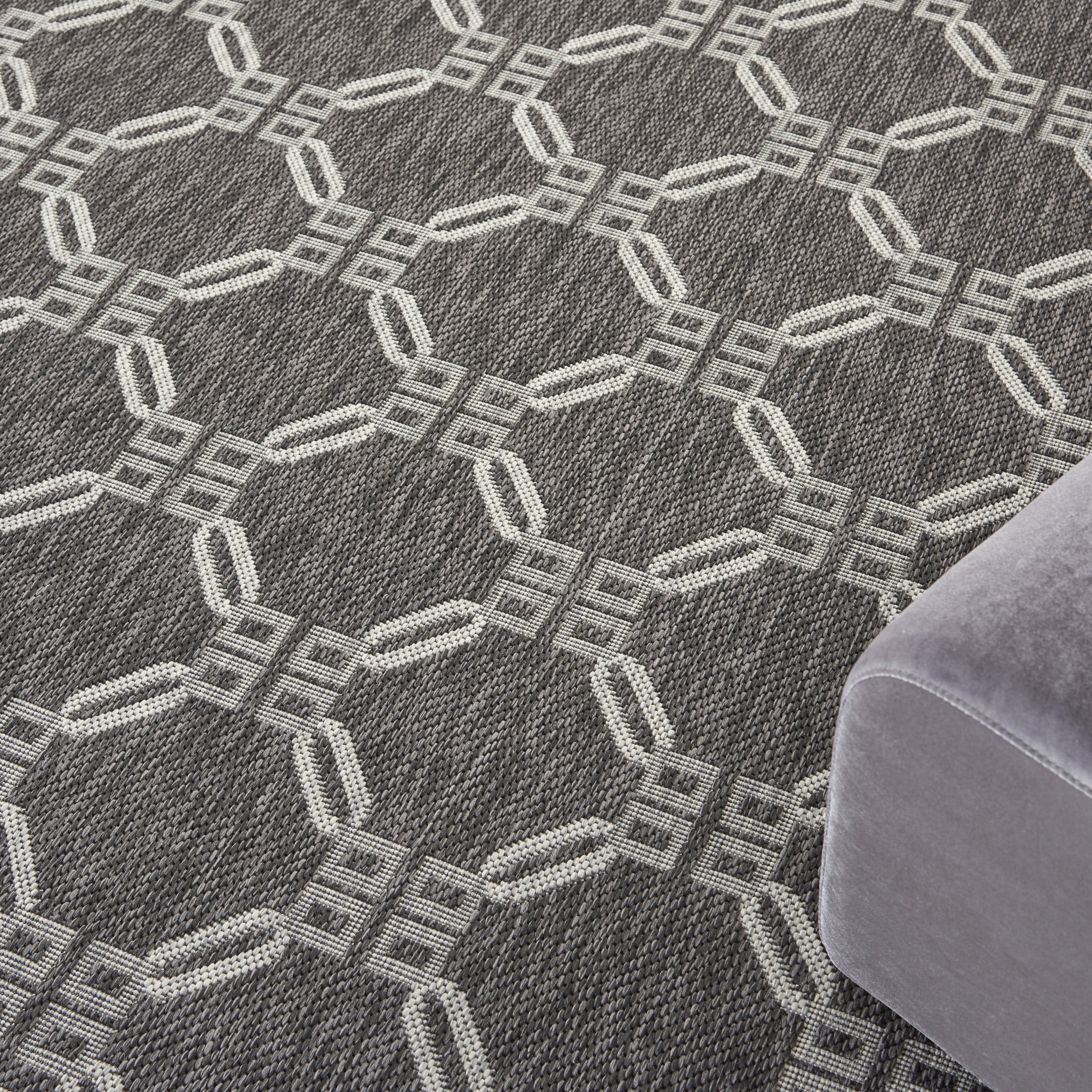 Nourison Country Side 5'3" x Round Charcoal Transitional Rug