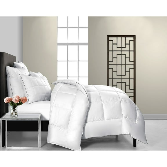 Maison Luxe  Ultimate Comfort Soft MicroDown Alternative Comforter