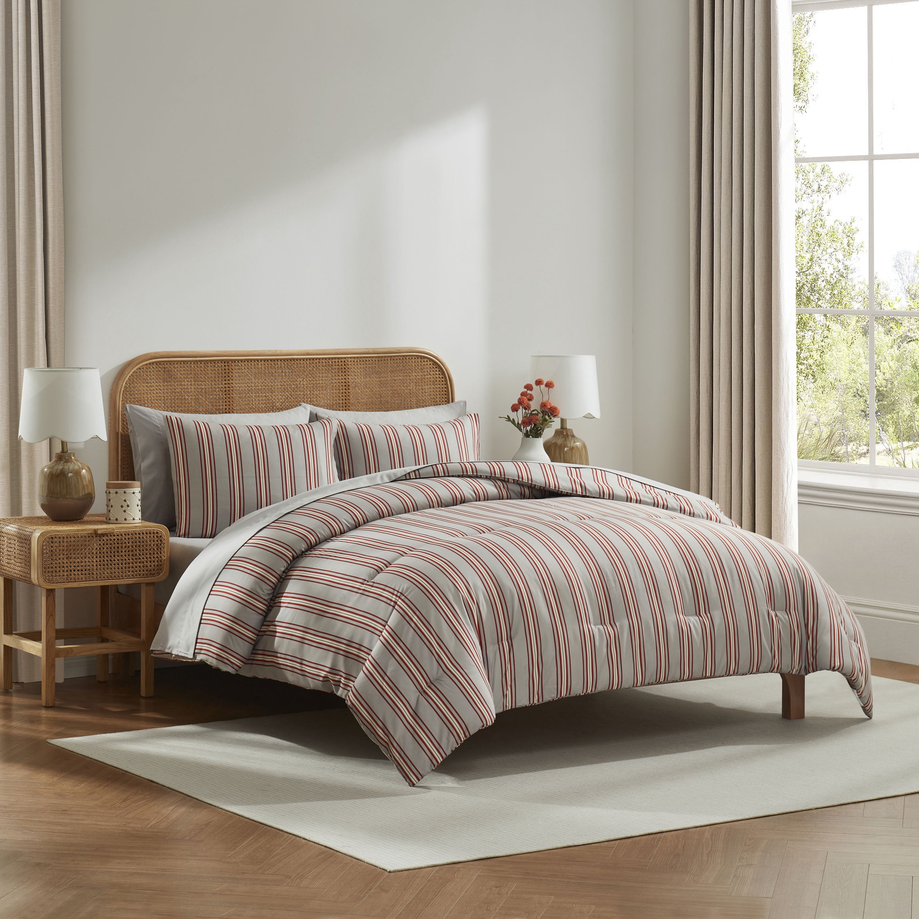 LammaLoe King Size Comforter Sets, 7 Piece Striped Bed in a Bag, Bedding Comforter Set with Sheets, Modern Bed Set, Gray