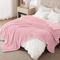 thumbnail image 1 of Cobija Tamaño Queen, Cobija de Tiras Extra Suave, Mantas Acogedoras y Esponjosas para Cama, Sofá, Ligera y Versátil para Oficina, Recámara, Picnic, Decoración Del Hogar, 90x108" Rosa, 1 of 7