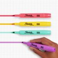 thumbnail image 4 of Sharpie Tank Highlighters, Chisel Tip, Assorted Colours, 12 Count, 4 of 6