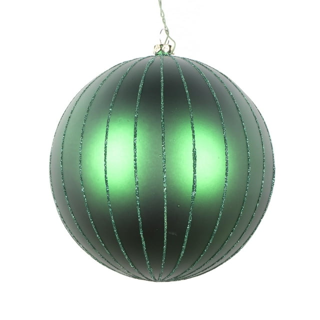 Adorno Navideño Vickerman Bola Verde Esmeralda Mate con Brillo de 5 Pulgadas