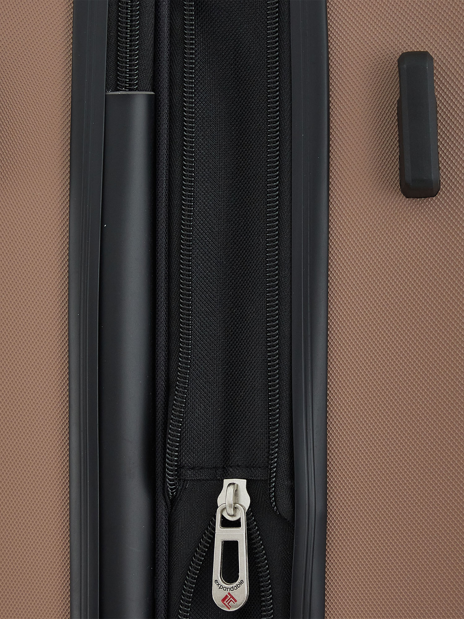 Travelers Club 20" Expandable Hardside Carry-On photo 4