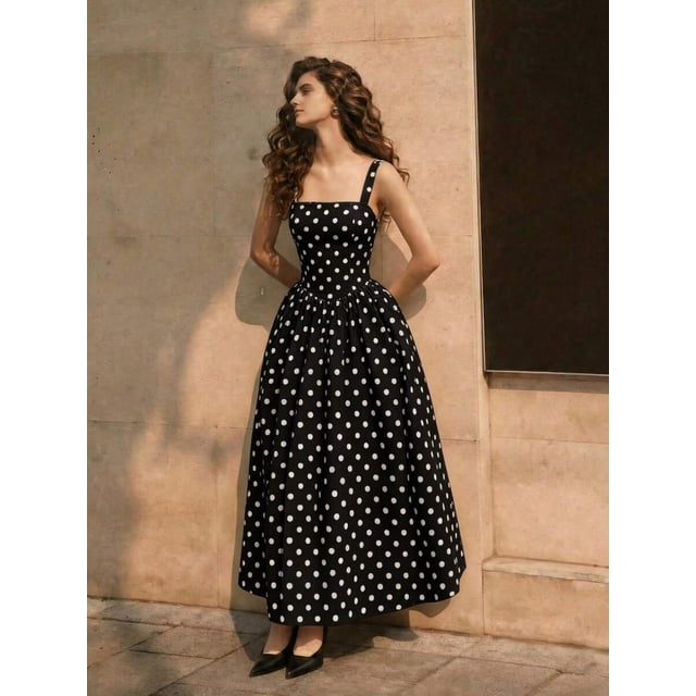 Vestido Largo Elegante Con Lunares Blancos Sobre Fondo Negro, Cuello