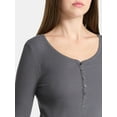 thumbnail image 4 of No Boundaries Scoop Neck Shirttail Henley Top with Long Sleeves, Women’s, 4 of 5