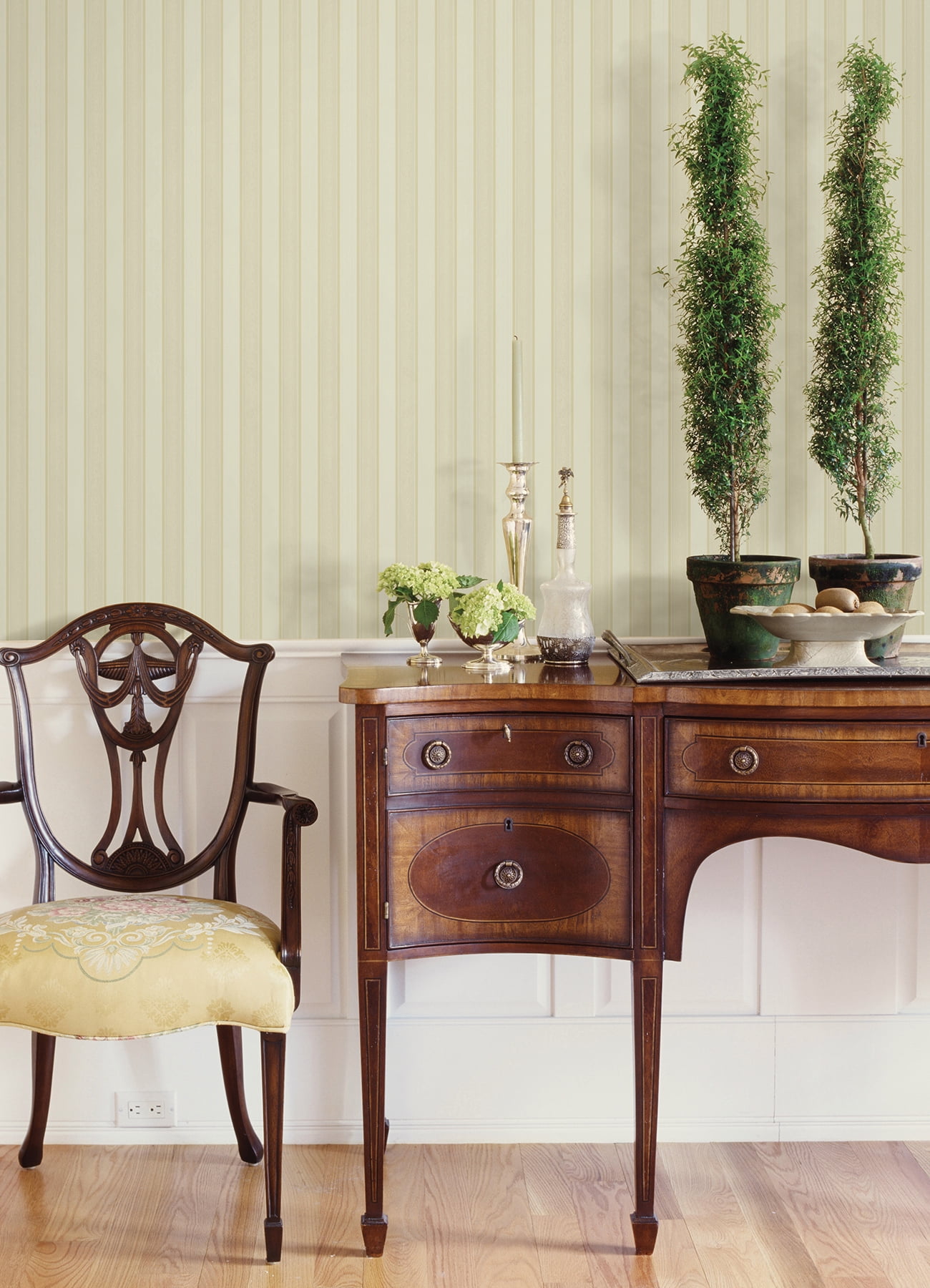Sirpi Wallcoverings Zeta Light Yellow Moire Stripe Wallpaper