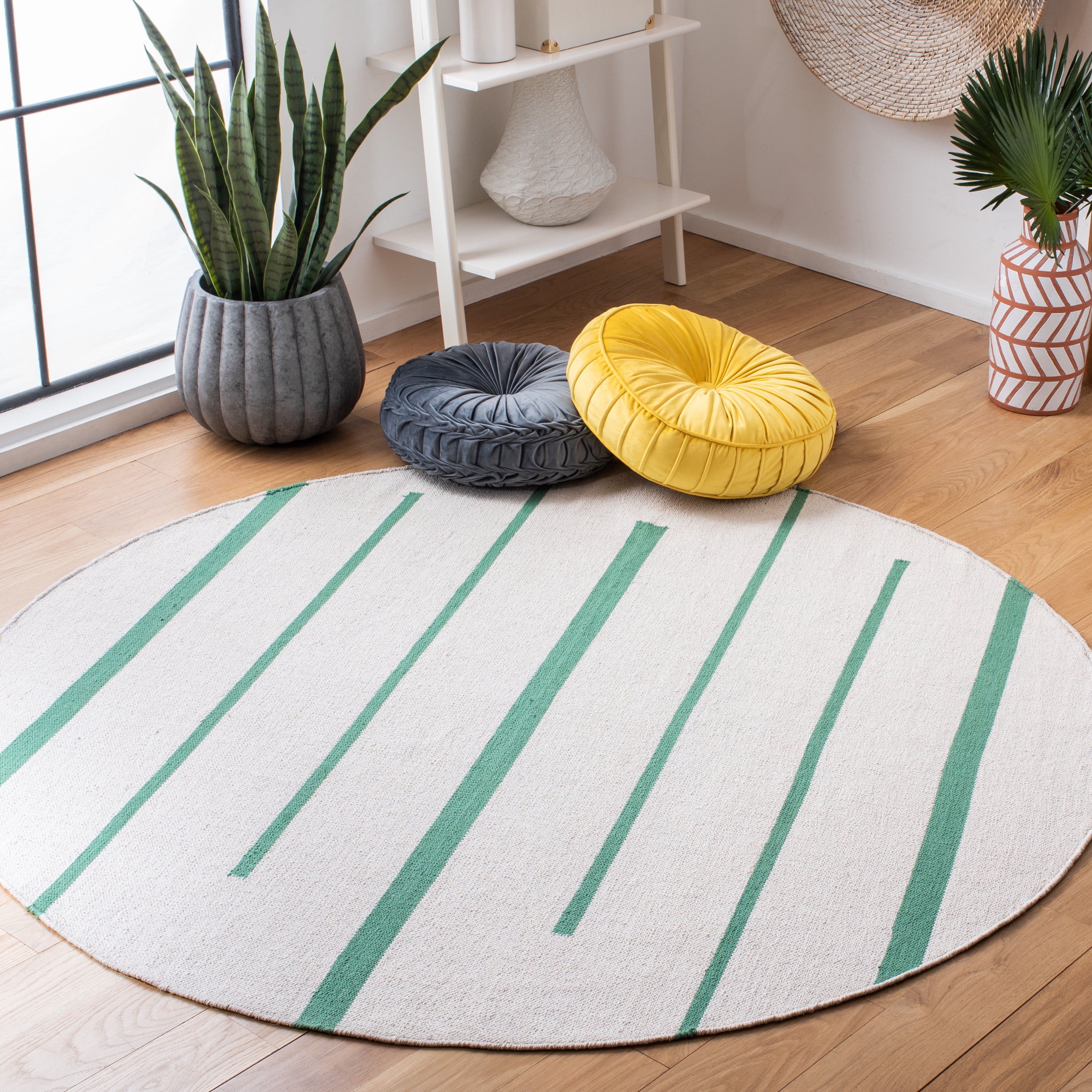 SAFAVIEH Montauk Oswald Geometric Striped Cotton Area Rug, Ivory/Dark Green, 6' x 6' Round