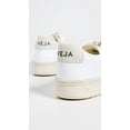 thumbnail image 3 of Zapatillas Veja Urca para hombre blancas naturales, talla 7 EE. UU., 3 of 5