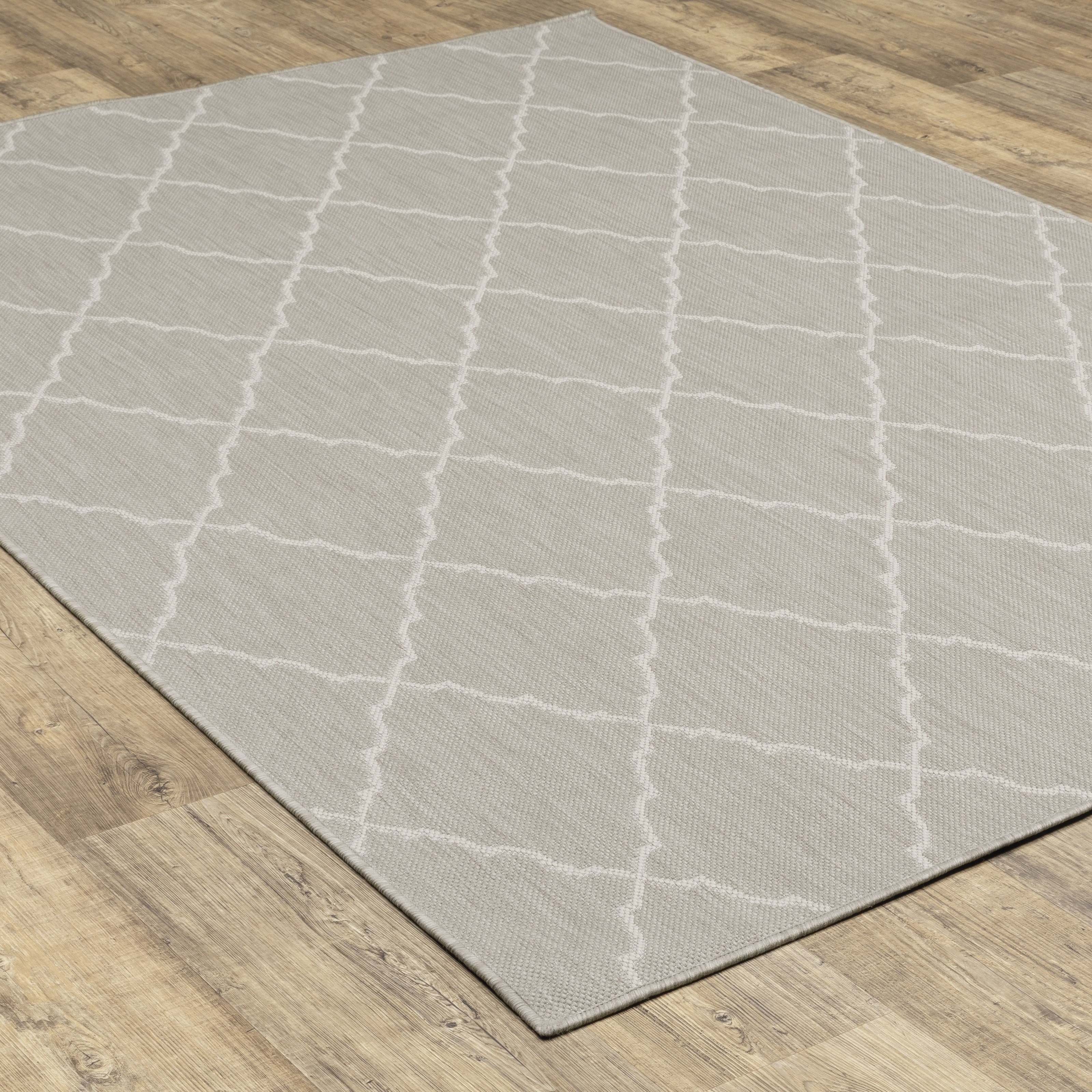 Avalon Home 6' x 9' Gray and Taupe Geometric and Trellis Outdoor Rug