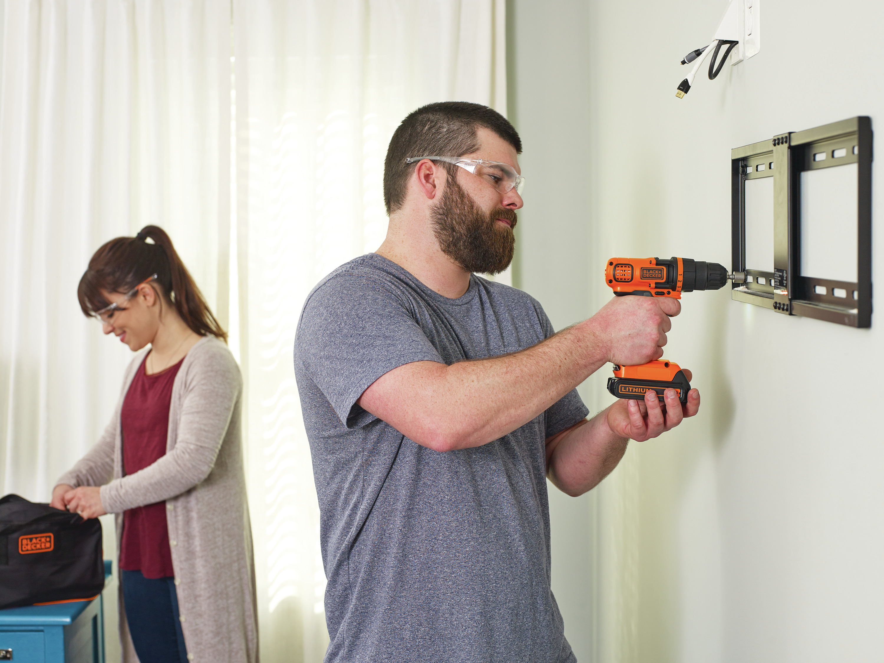 BLACK+DECKER 20V MAX Lithium Drill with 66-Piece Project Kit photo 2