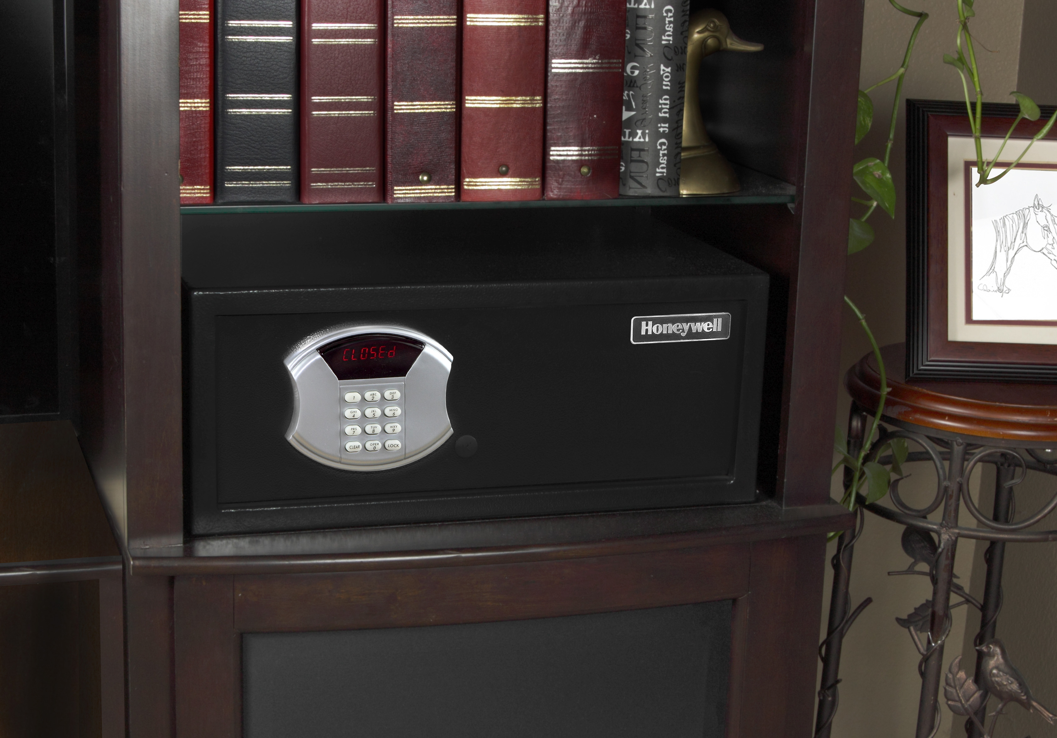 Honeywell Safes, 1.1 Cu ft, Low Profile Steel Security Safe with Hotel-Style  Digital Lock, 5105DS