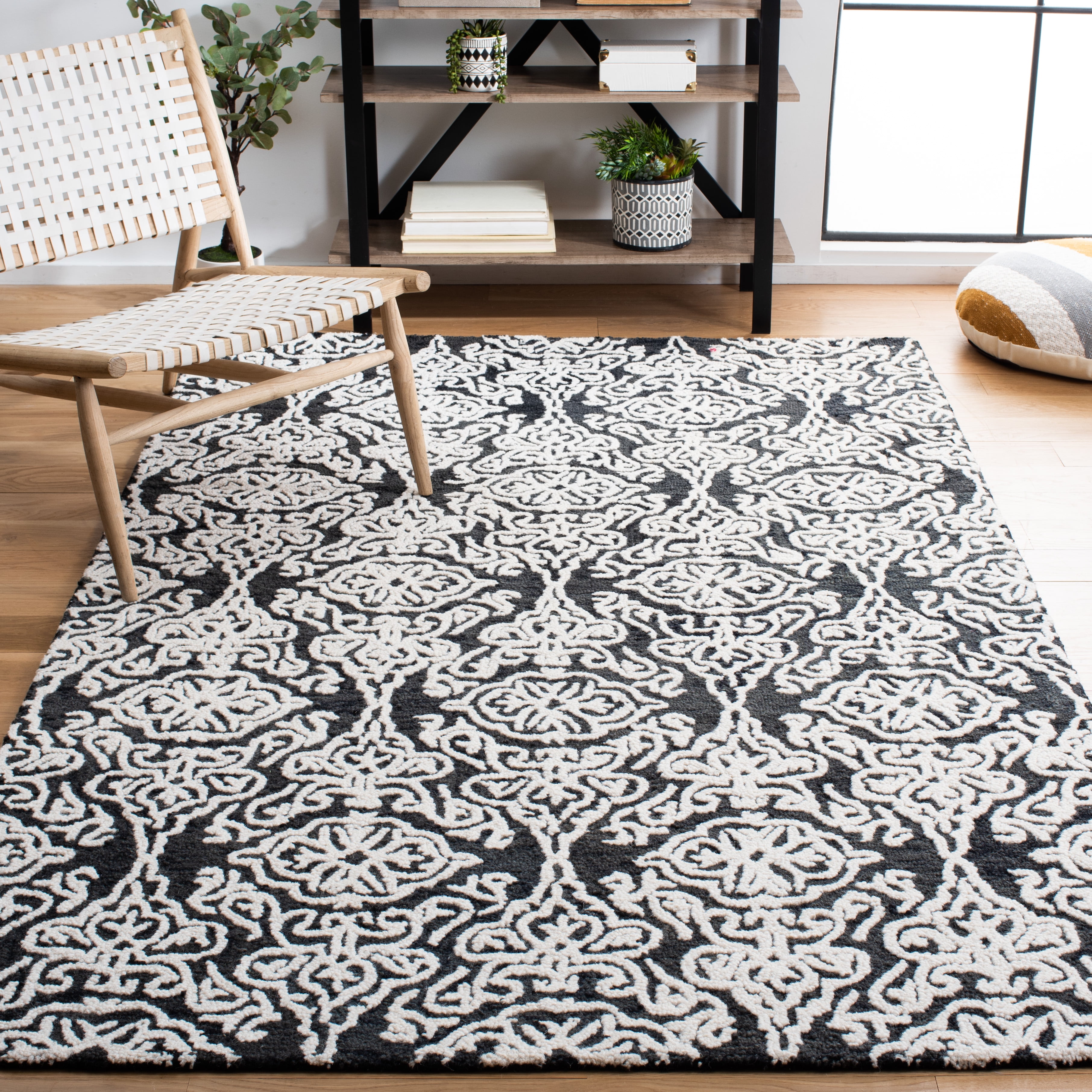 SAFAVIEH Blossom Asher Geometric Wool Area Rug, Black/Ivory, 6' x 9'