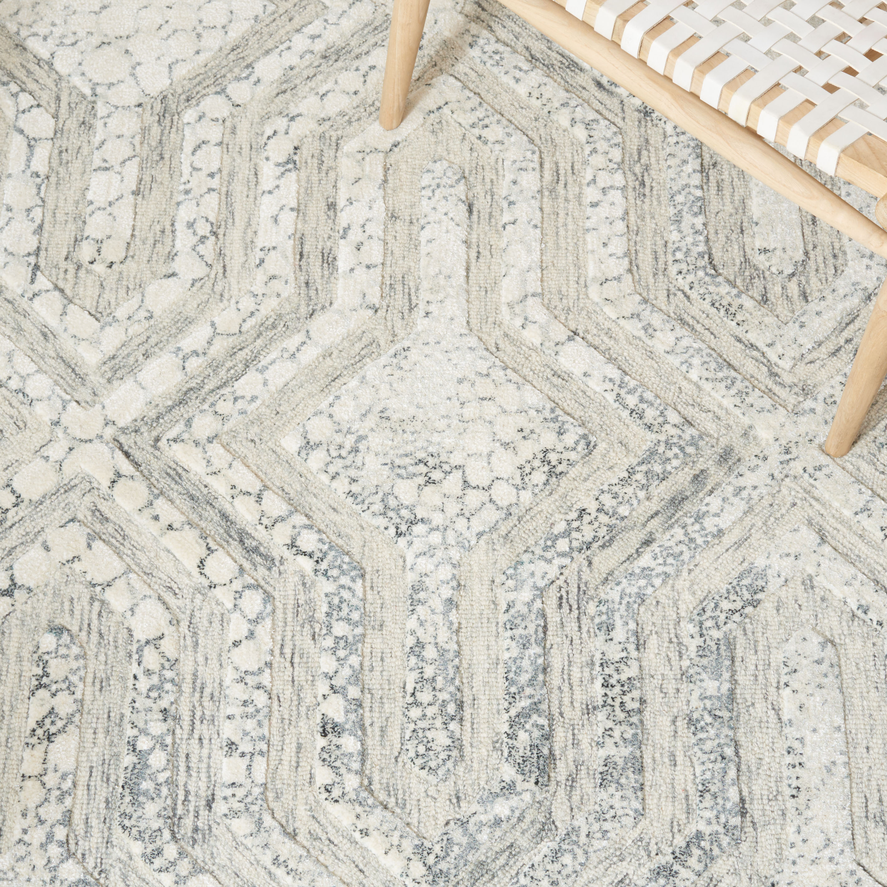 SAFAVIEH Restoration Vintage Rubye Geometric Area Rug, Charcoal/Ivory, 3' x 5'