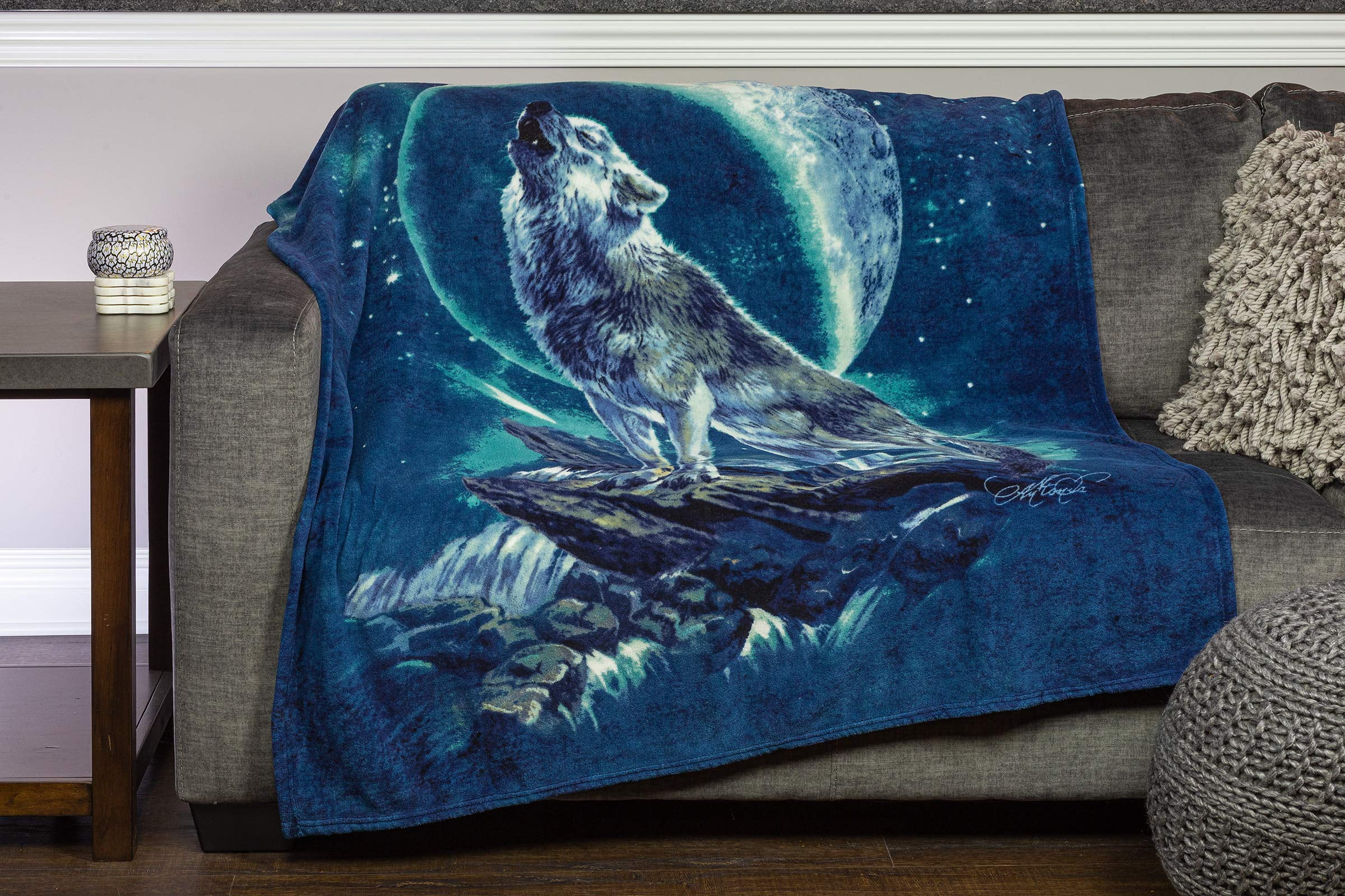 Dawhud Direct Fleece Throw Blanket Moon Soloist Wolf 50