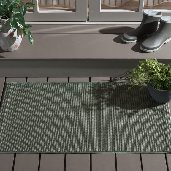 Safavieh Courtyard Sloan Solid Indoor/Outdoor Area Rug, Dark Green/Beige, 2' x 3'7"
