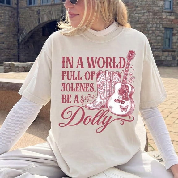 Dolly Be Like Dolly Retro Country Music T-Shirt