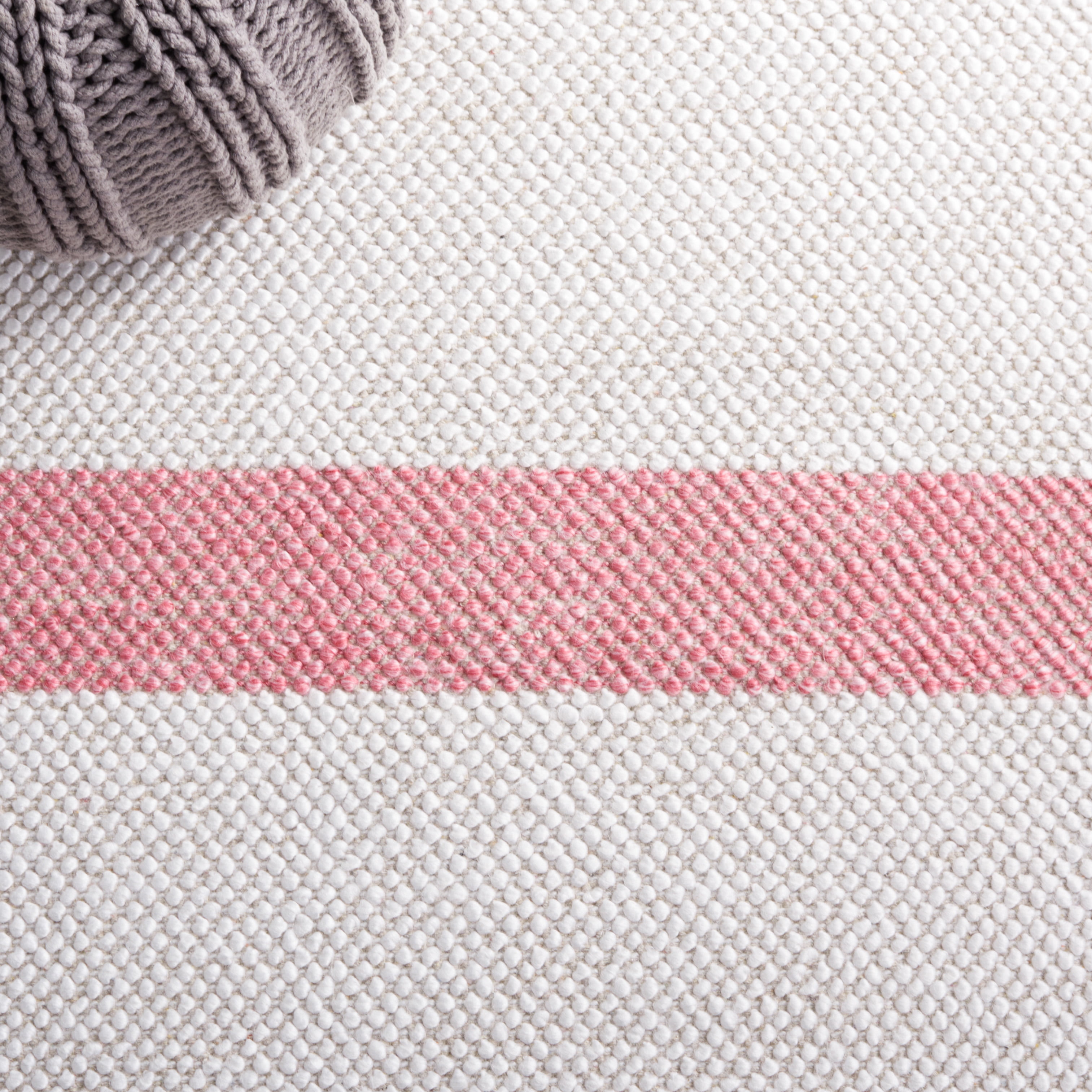 SAFAVIEH Natura Marina Striped Wool Area Rug, Ivory/Pink, 4' x 6'