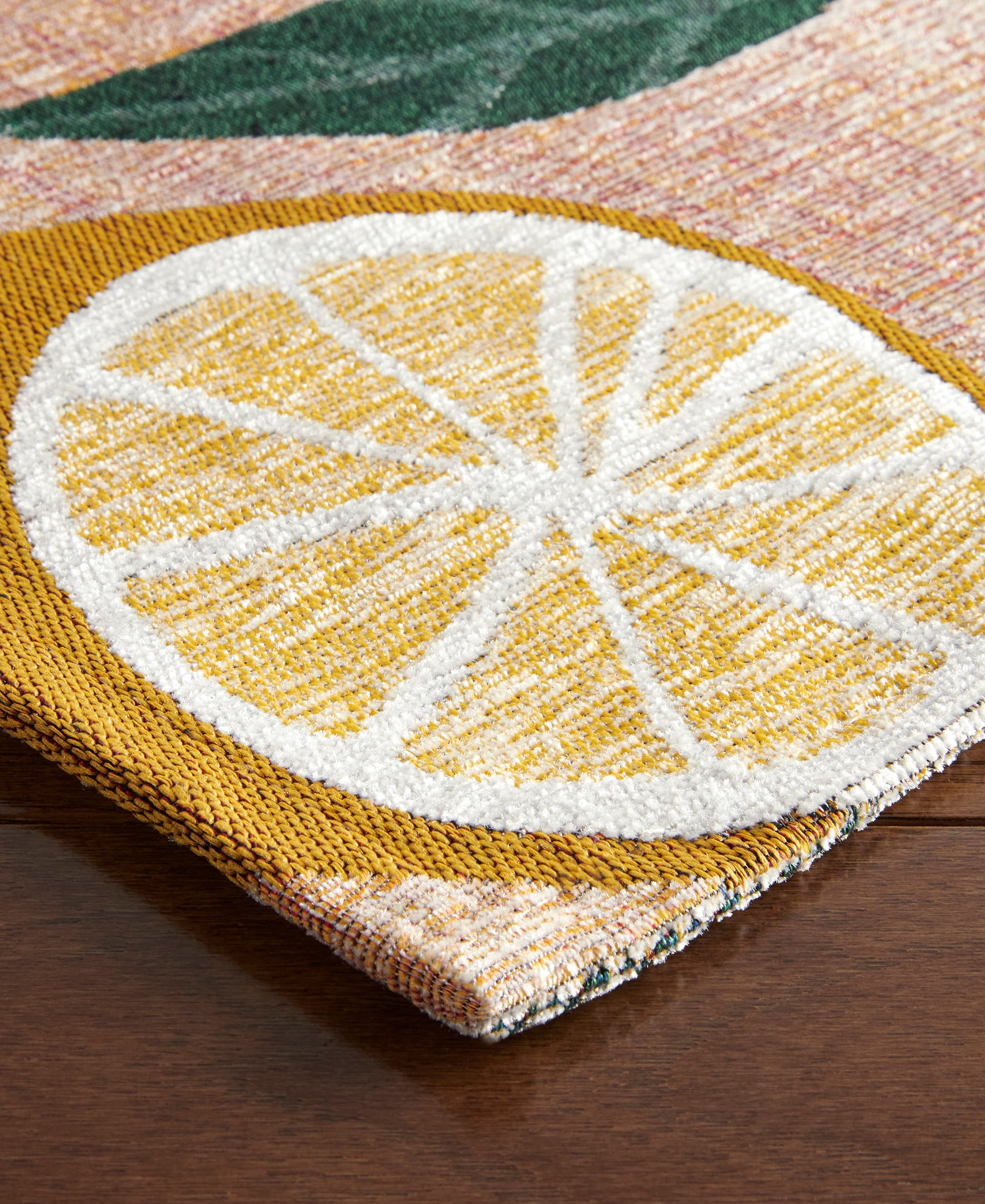 TOWN & COUNTRY LUXE Livie Fresh Lemon Everwash® Washable Multi-Use Decorative Rug, Kitchen Rug, Low-Profile Door Mat, Bedroom Rug and Dorm Room Rug with Non-Slip Backing, Peach Pink, 24"x40"