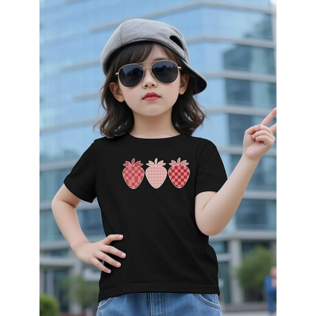 Camiseta con estampado de fresas y gafas para niña - Camiseta roja de algodón de manga corta con fresas a cuadros, top informal de verano para niñas.