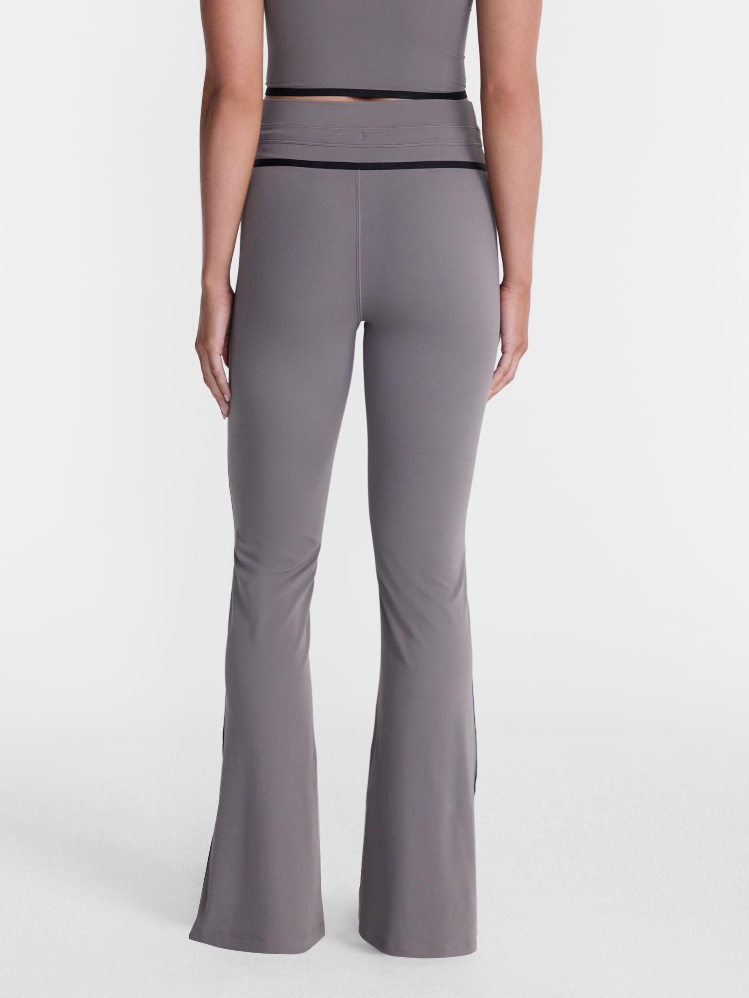 Avia Women's and Women's Plus Rib SoftSculpt Flare Pant, Sizes XS-4X