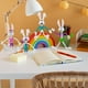 thumbnail image 3 of Set de 8 figuras flexibles de conejo de pascua ArtCreativity, 3 of 4