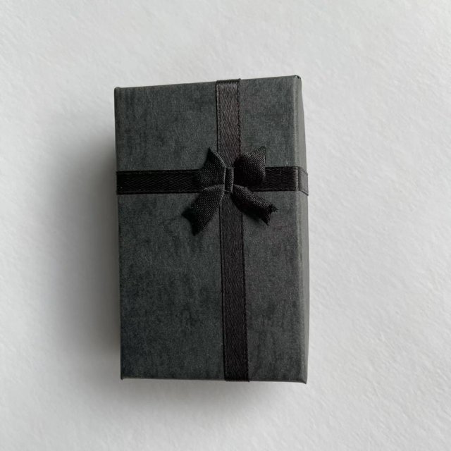 Joyero de diseño moderno de gran tamaño de 5 x 8 pulgadas, caja rectangular con lazo, caja de papel con forma de nube, caja para juego de anillos rojos