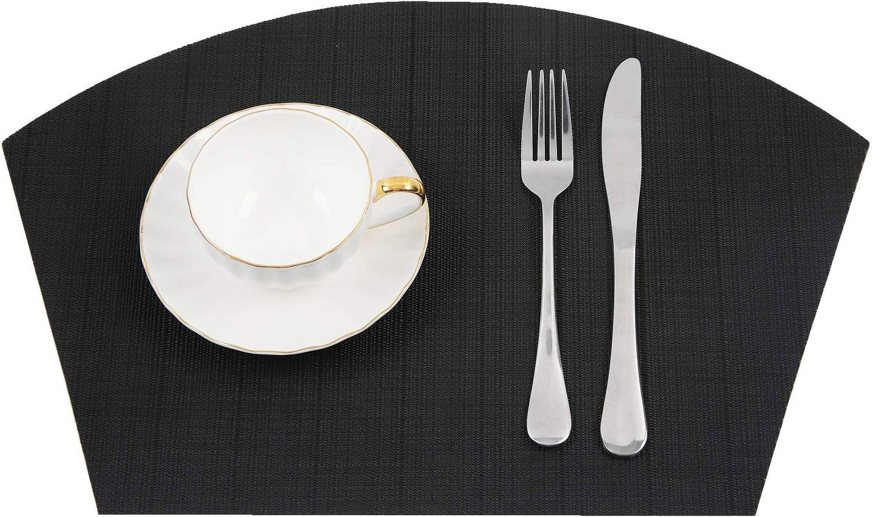 Round Table Placemats Set of 4 Wedge Shape Placemat Woven Vinyl Place Mats Heat Resistant Wipe Clean Dining Table Mats Home Table Decor (4, Tan)