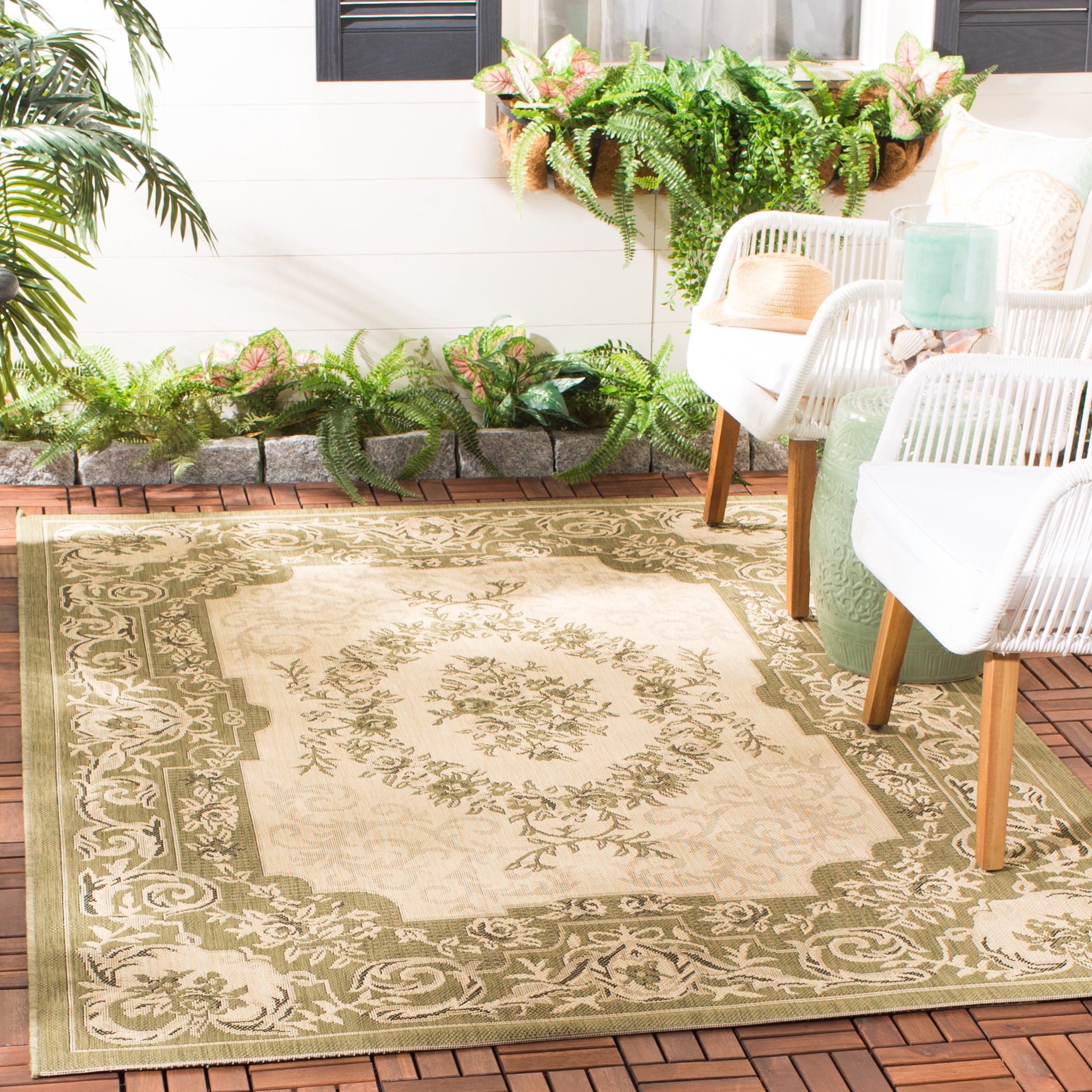 Safavieh Courtyard Dorian Oriental Indoor/Outdoor Area Rug, Cream/Green, 6'7" x 9'6"
