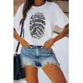 thumbnail image 3 of ABPHQTO Camiseta de manga corta con estampado gráfico de letras Blue Cows Make Me Happy para mujer, 3 of 5